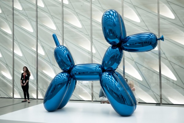 Jeff Koons - Balloon Dog