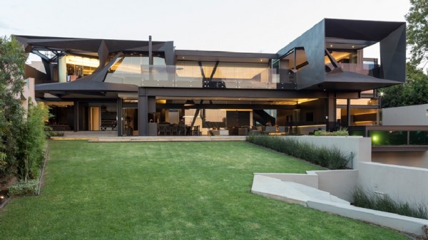 Modern Architecture In South Africa this home in south africa showcases a bold modern architecture Modern Architecture In South Africa this home in south africa showcases a bold modern architecture