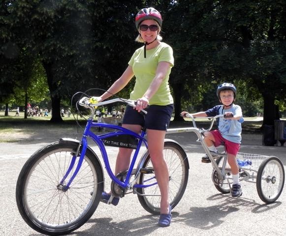 Riding-a-Fat-Tire-Bike-Tour-tandem-in-Hyde-Park.jpg