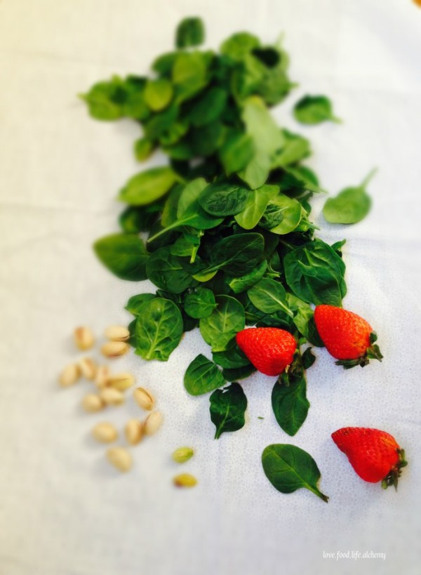 Spinach Strawberries Pistachio