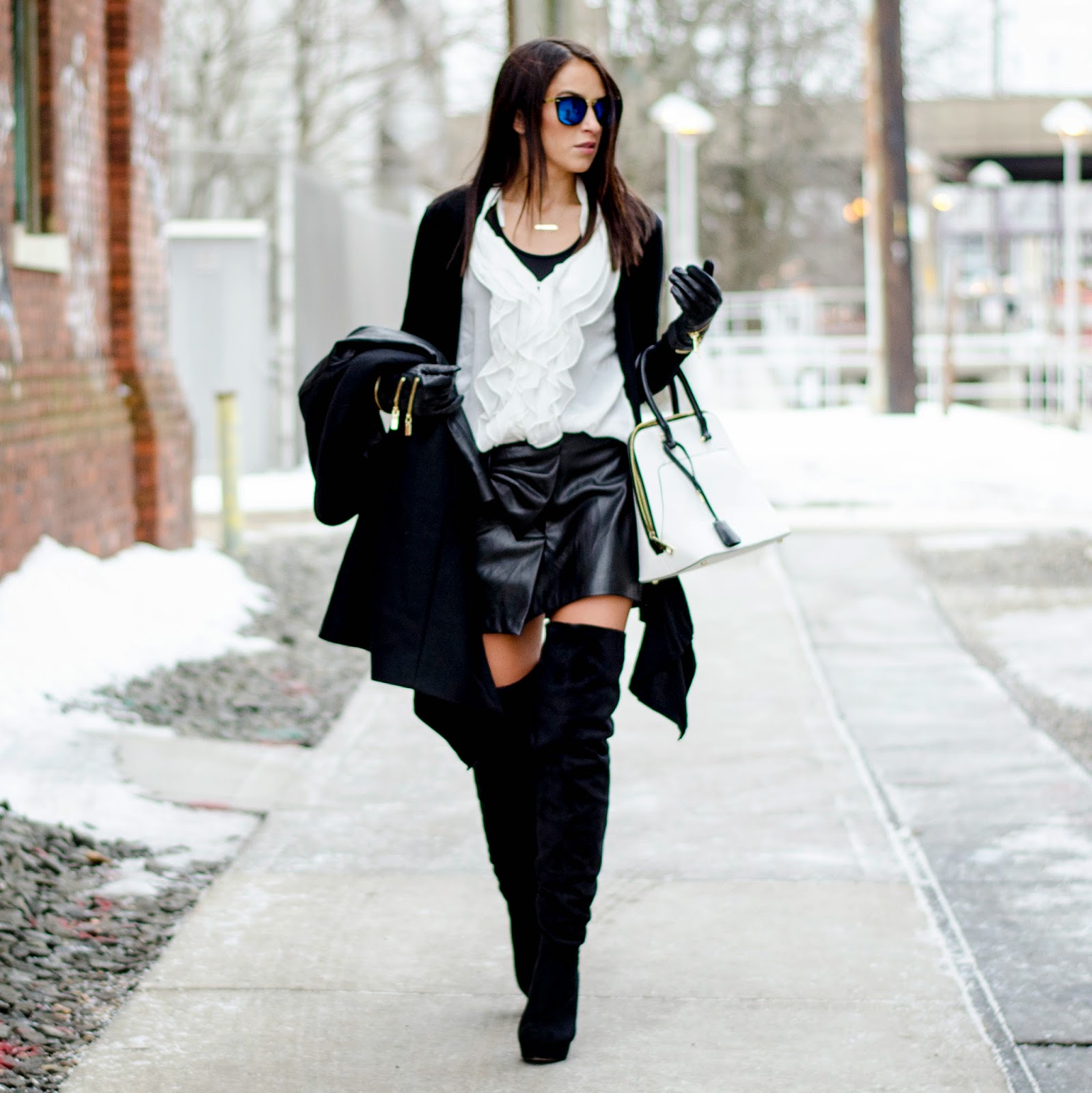 MIRRORED SUNNIES NYFW